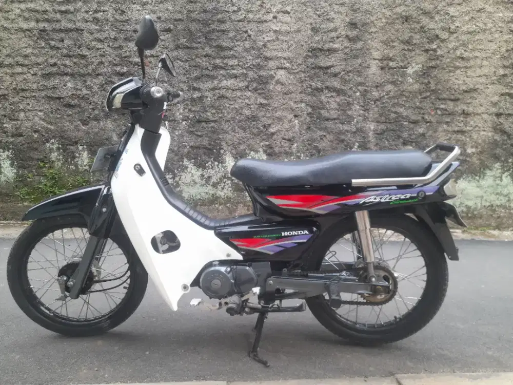Jual motor astrea grand th 97