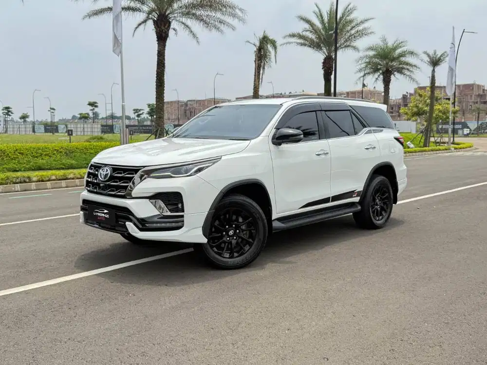 [LOW ODO !!] TOYOTA FORTUNER GR 2.8 DIESEL 4x4 2022 AWD 2023 PAJERO