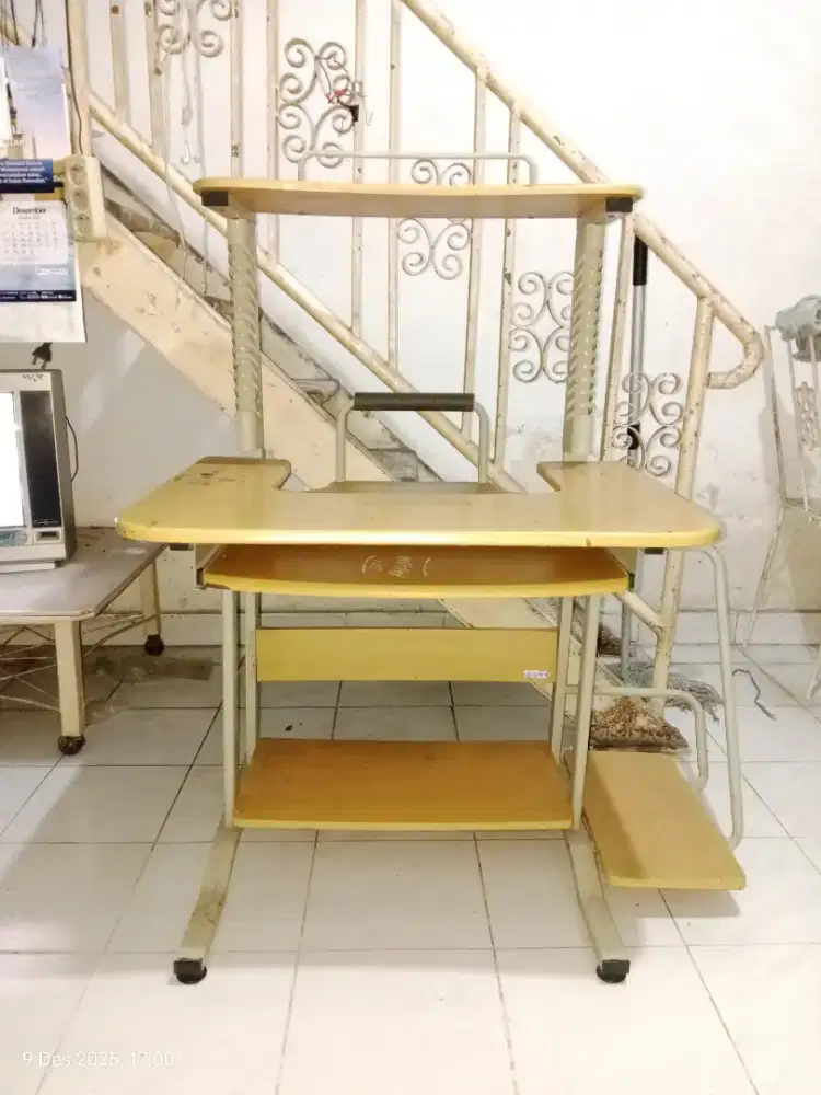 JUAL MEJA BELAJAR ATAU MEJA KOMPUTER