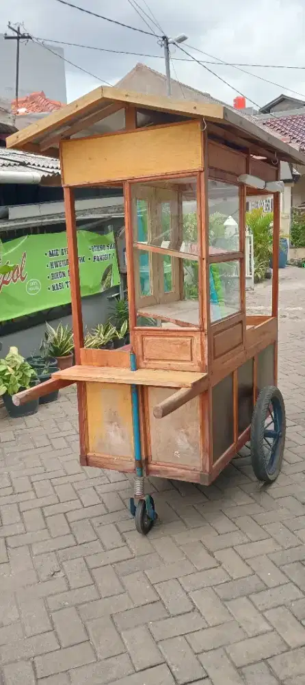Gerobak bakso dan mie ayam