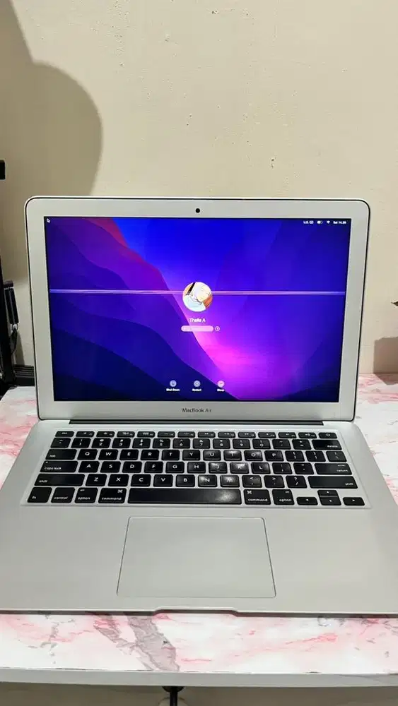 MacBook Air 2017 i5 8/128 Silver (minus baca deskripsi)