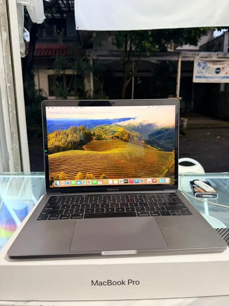 Macbook Pro 2018 Touchbar i5 Murah
