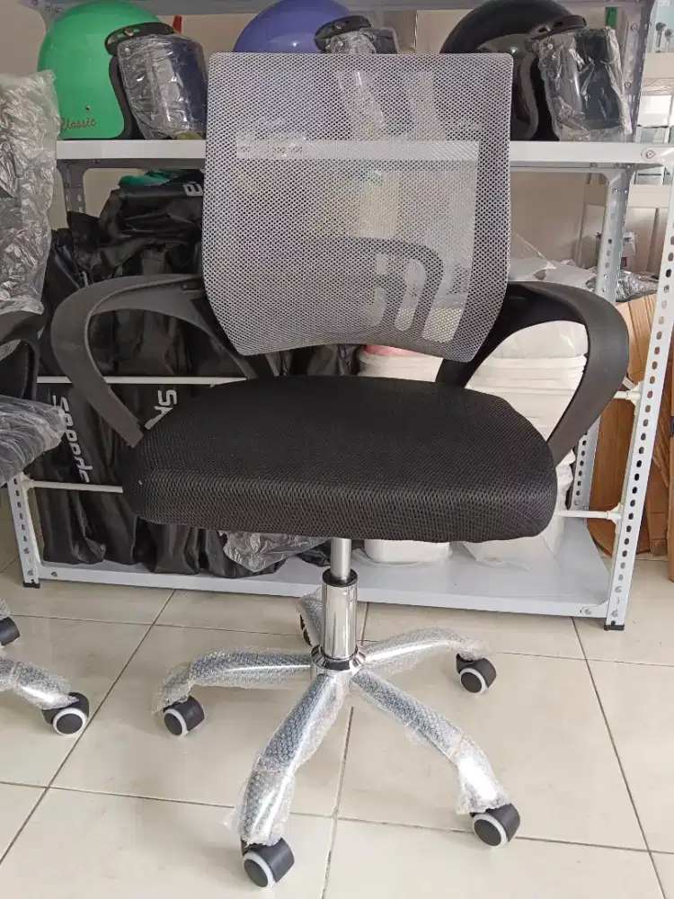 Kursi Kantor/Belajar/Kerja Hidrolik Putar Ergonomis UK.56x56x94cm