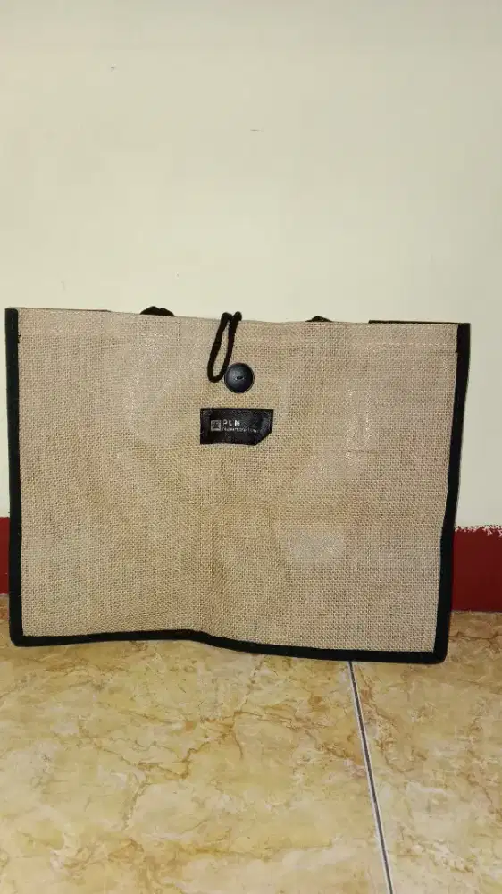 Tas/totebag praktis
