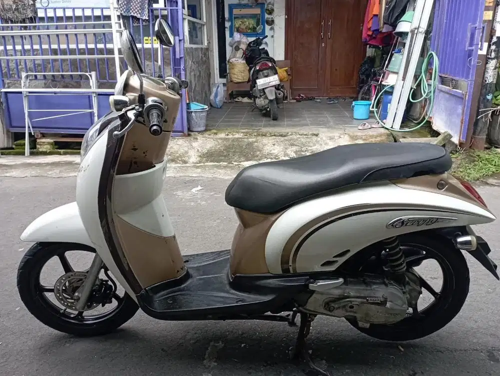Honda Scoopy 2012