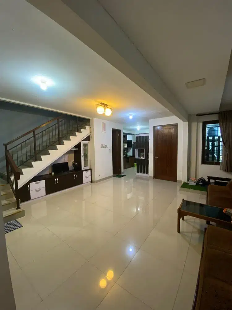 Kostan VVIP MUGIJAYA khusus puteri