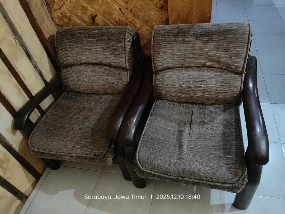 Kursi Jati Tebal dan Empuk