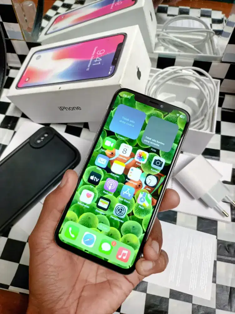 Ip X , 64 gb minus face id aja