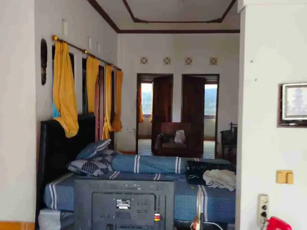 Beli Tanah 270m2 Isi Rumah dekat Jalan WR SUPRATMAN KESIMAN