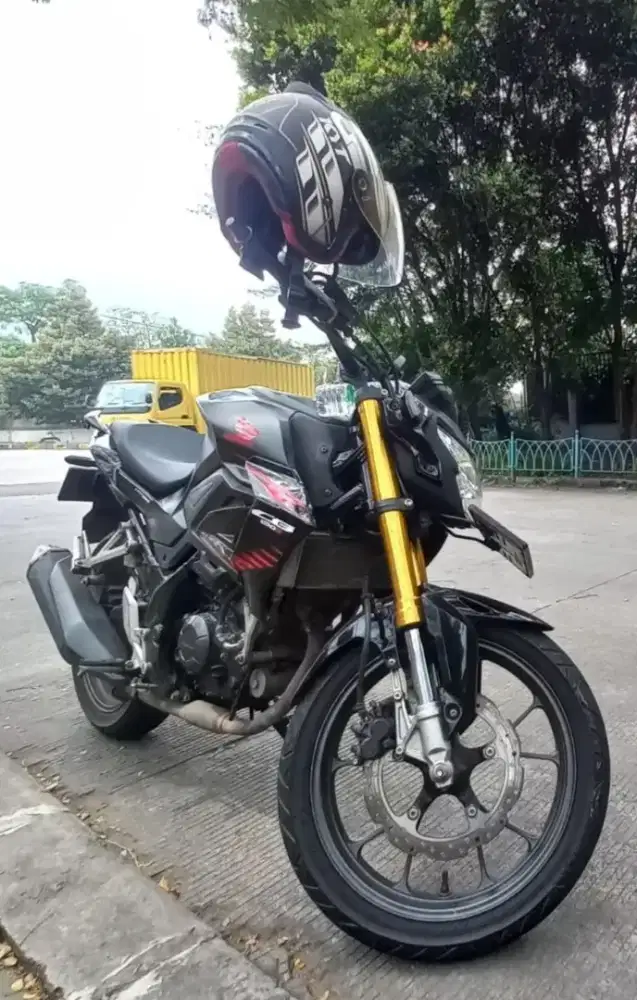 CB 150 R Streetfire Hitam 2023