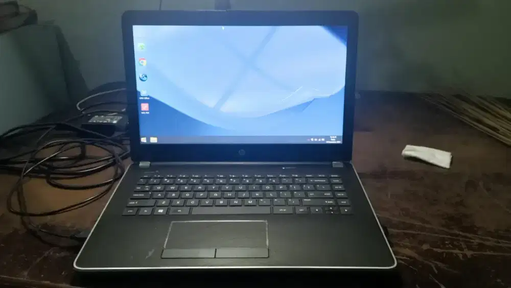 LAPTOP HP AMD E2 DDR 4 RAM 8 GB SSD 128  GB MULUS NO MINUS