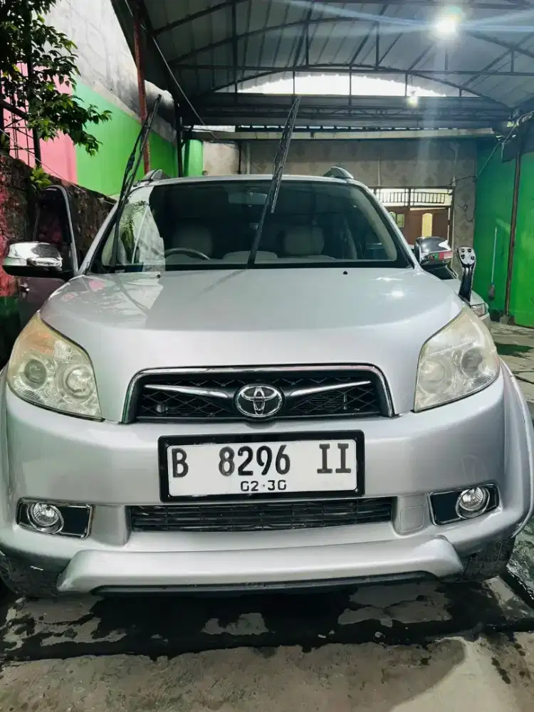 Ayla 2015 X matik low kilometer pemakaian pribadi bekas cewek