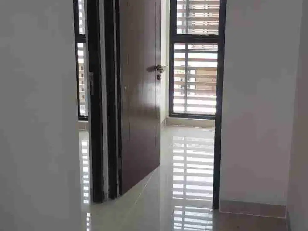 Disewakan /Dijual Rumah 2 Lt + Attic Room The Northbend Metland Puri