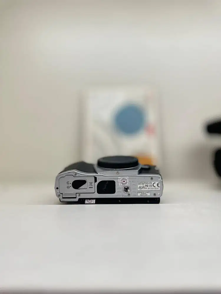 OLYMPUS EM5 BODY ONLY