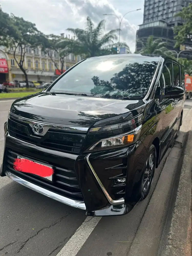 Toyota Voxy 2017 Bensin