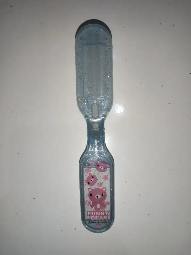 Sisir Kaca Lipat — Praktis & Hemat Tempat