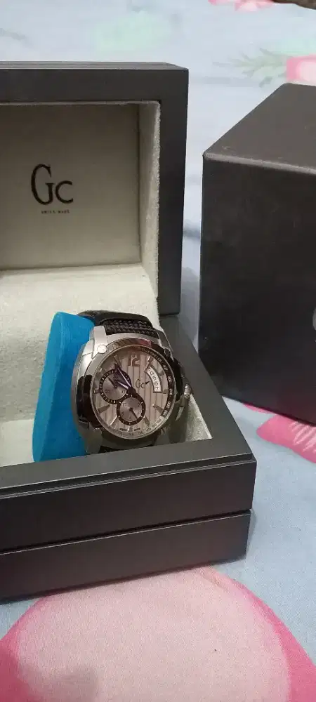 Jam GC(guess colection original).. kondisi like new.