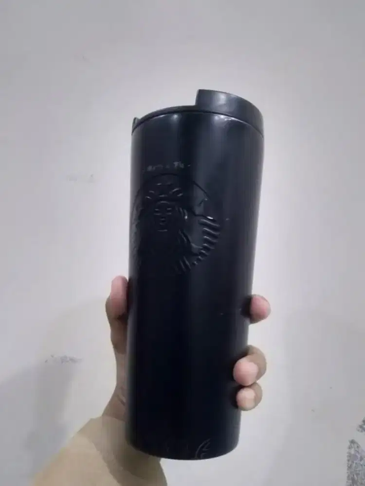 STARBUCKS BLACK TUMBLER
