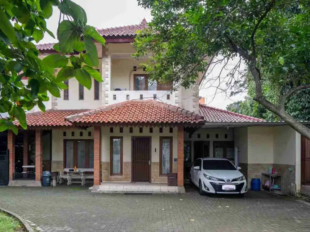 Di jual Murah Tanah Luas Bonus Rumah di atasnya di Jagakarsa