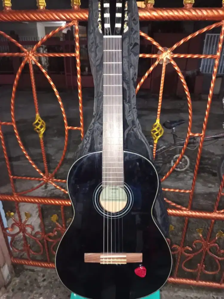 Dijual Gitar Klasik Yamaha C40 original