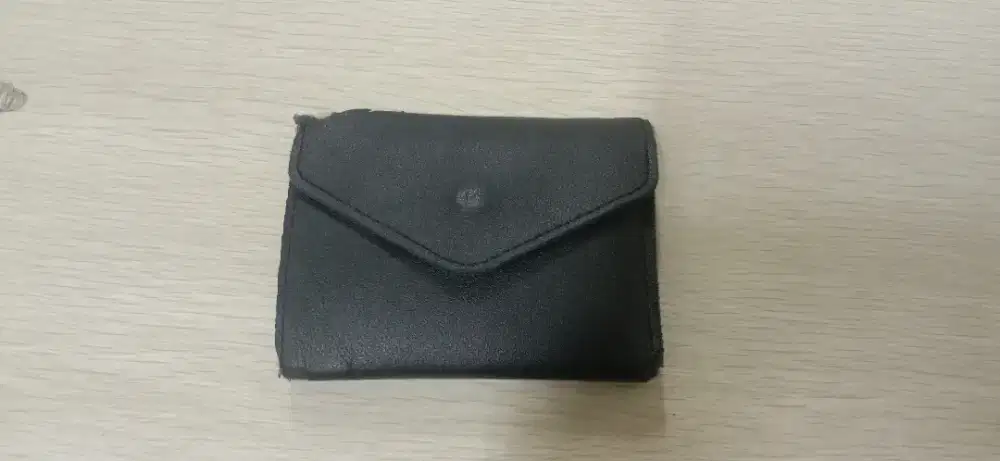 dompet hitam bagus