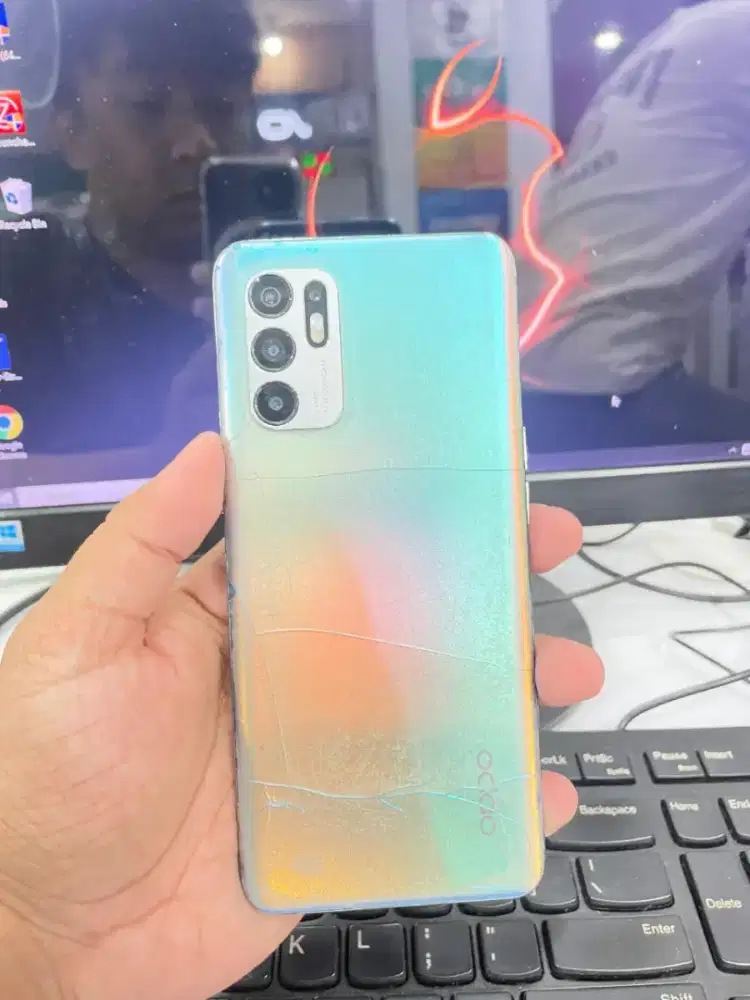 oppo reno 6 8/128 unit dan casan , kondisi msh normal semua
