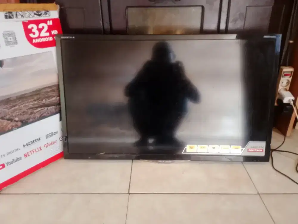 Tv led Polytron 32inch pld32v7510 minus apa adanya