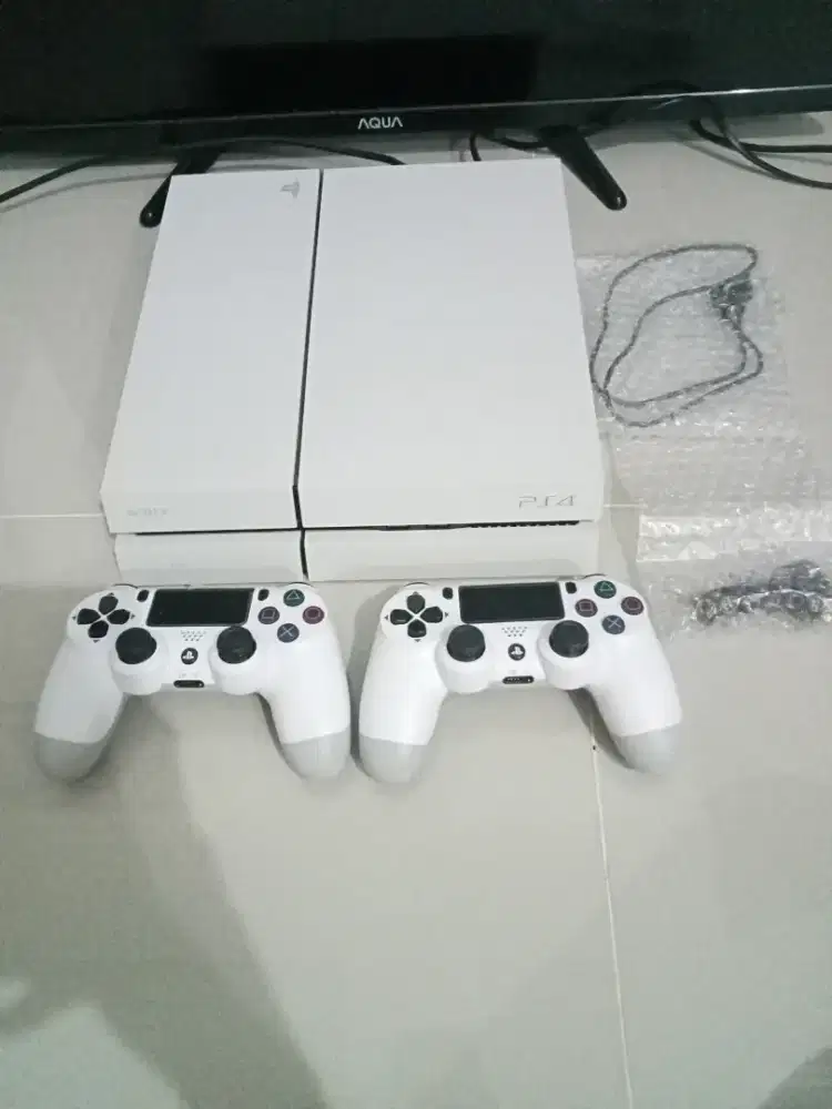 Dijual PS4 kondisi seperti baru jarang pakai
