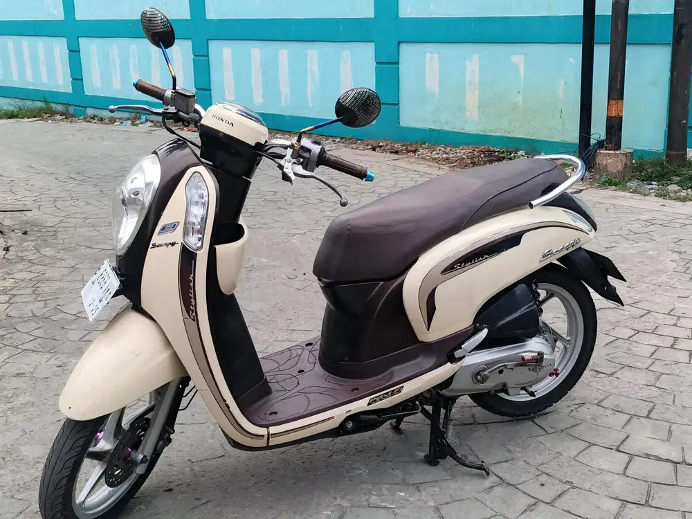Honda scoopy 2014 stater tokcer halus mulus terawat