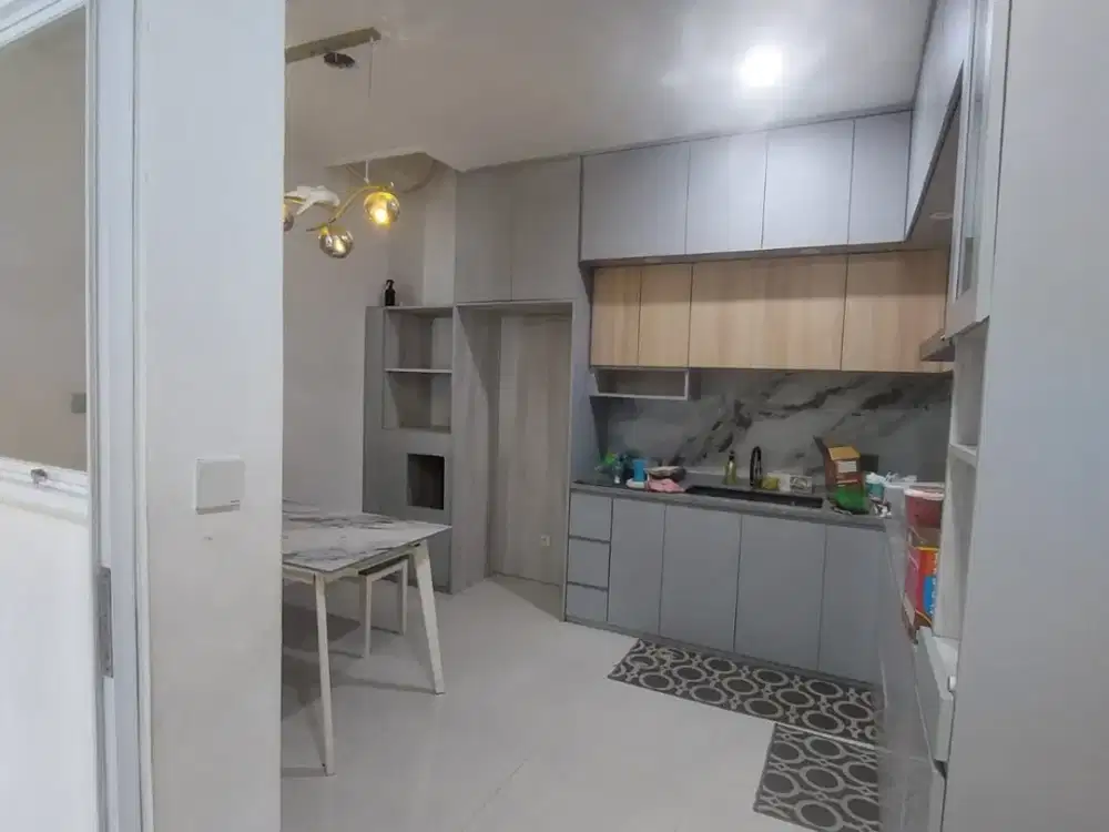 DIJUAL RUMAH MINIMALIS 3 LANTAI SEMI FURNISH JUAL MURAH DI PALM BLOSSOM