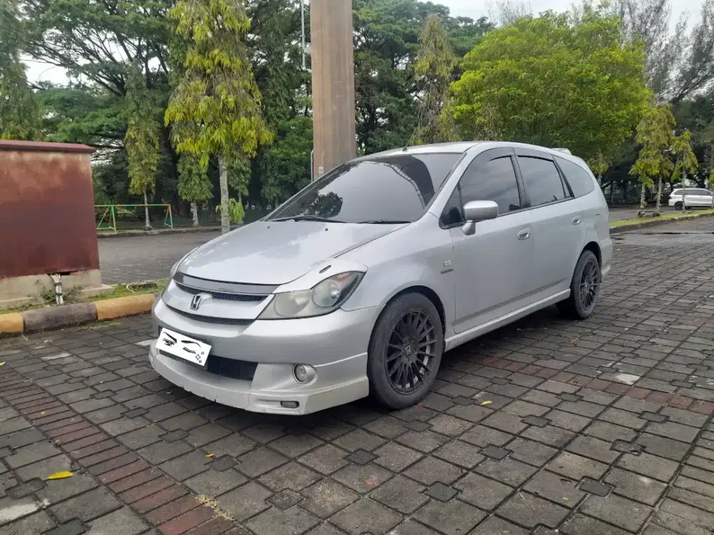 Honda stream 2.0 A/T thn 2004 type tertinggi ( ABSOLUTE )