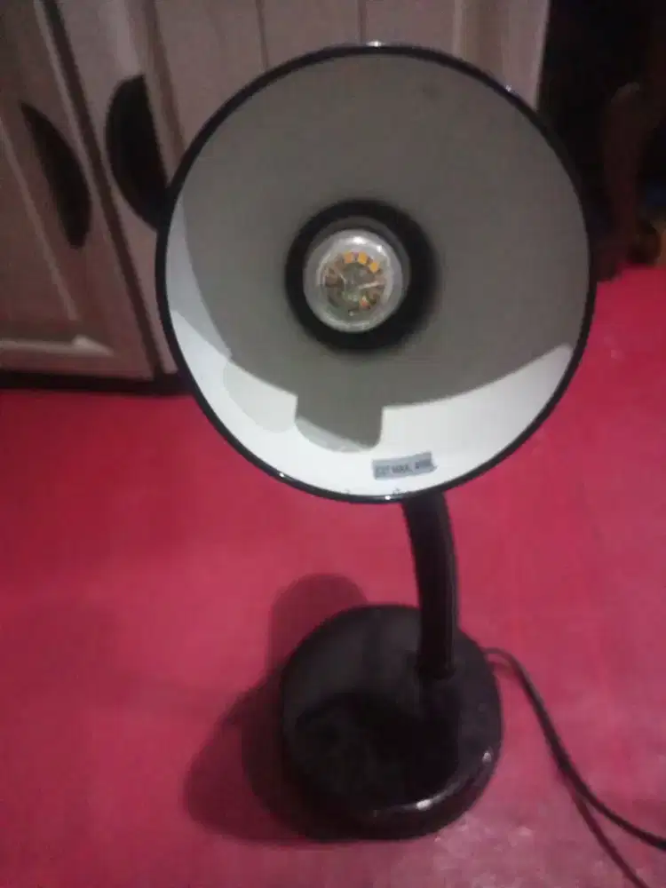 LAMPU BELAJAR SAAT MALAM