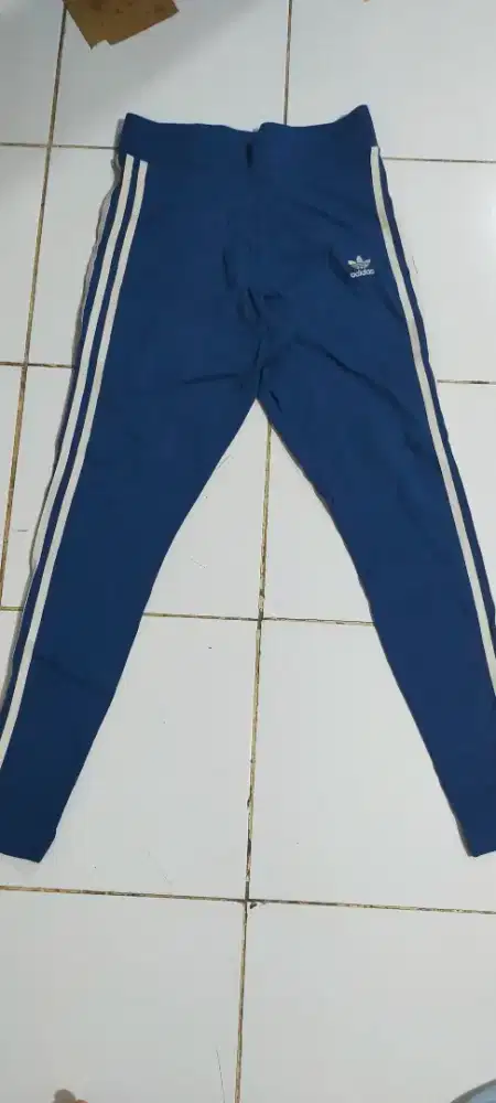 Celana Senam Adidas Wanita