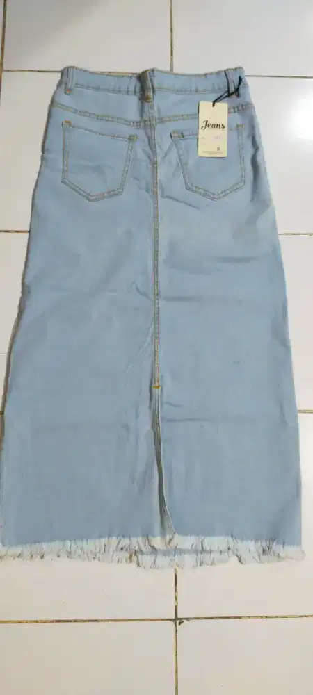 Rok Jeans Wanita Midi