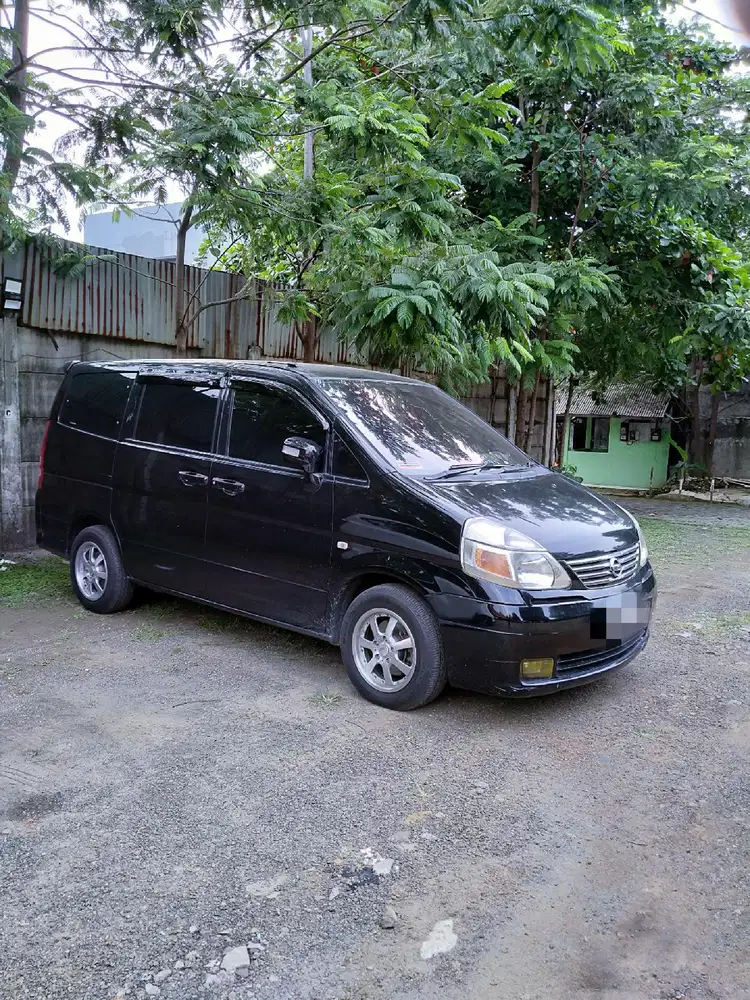 Nissan Serena 2004 Bensin