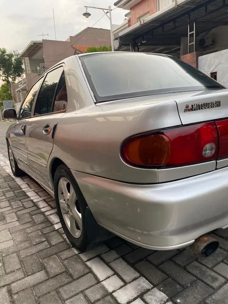 Mitsubishi Lancer 1995 Bensin