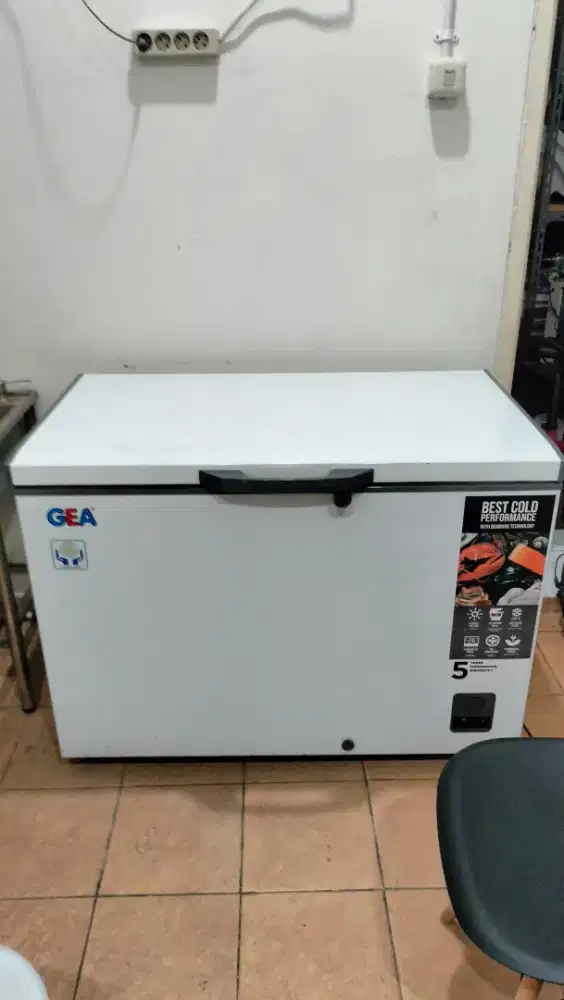 Freezer GEA 318L