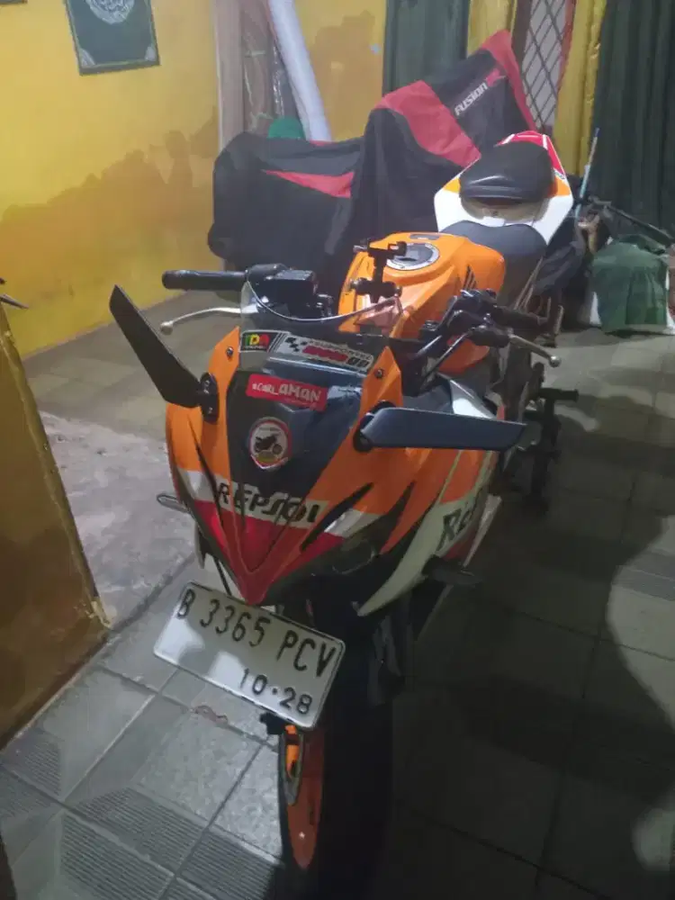 CBR 150 Repsol Km Rendah