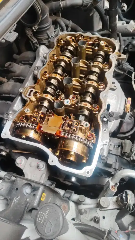 Cari helper bengkel mobil