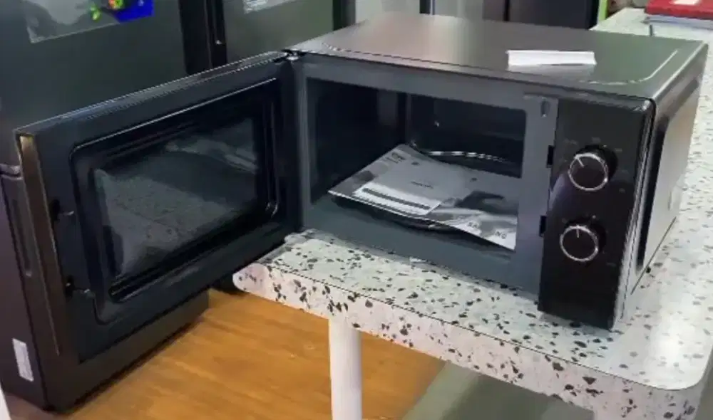 Microwave Oven samsung 20 liter MS20A3010