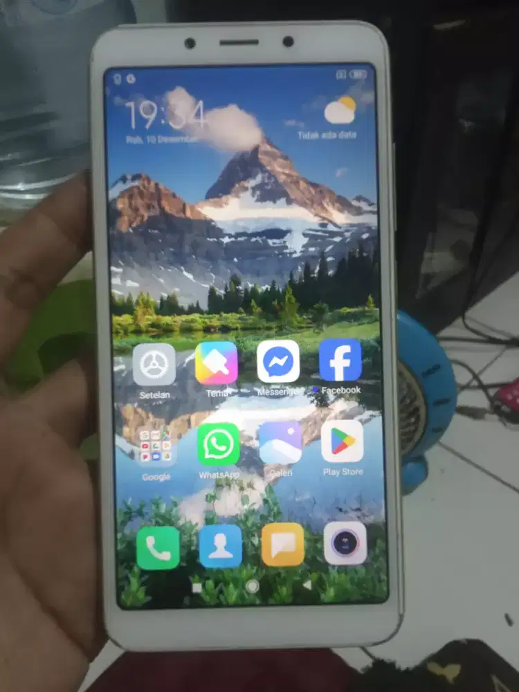 Xiaomi redmi 6a 4G 2/16 layar 5.5 inchi normal