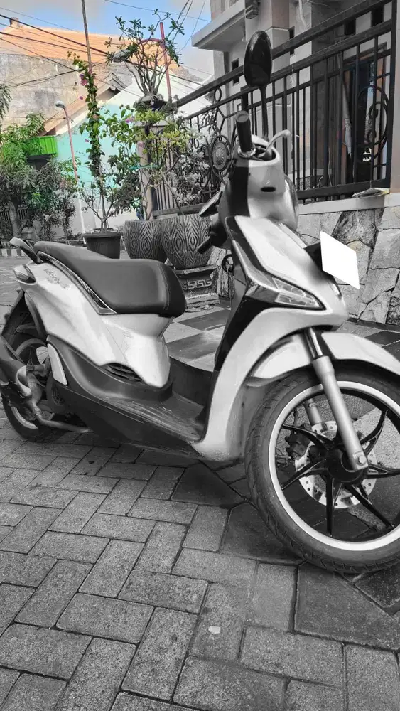 BU - DIJUAL CEPAT. PIAGIAO Vespa LIBERTY S ABS 2016
