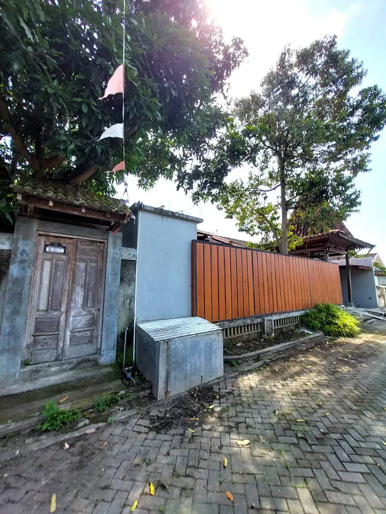 Rumah Ala Villa Lingkungan Perumahan dekat Jalan Parangtritis