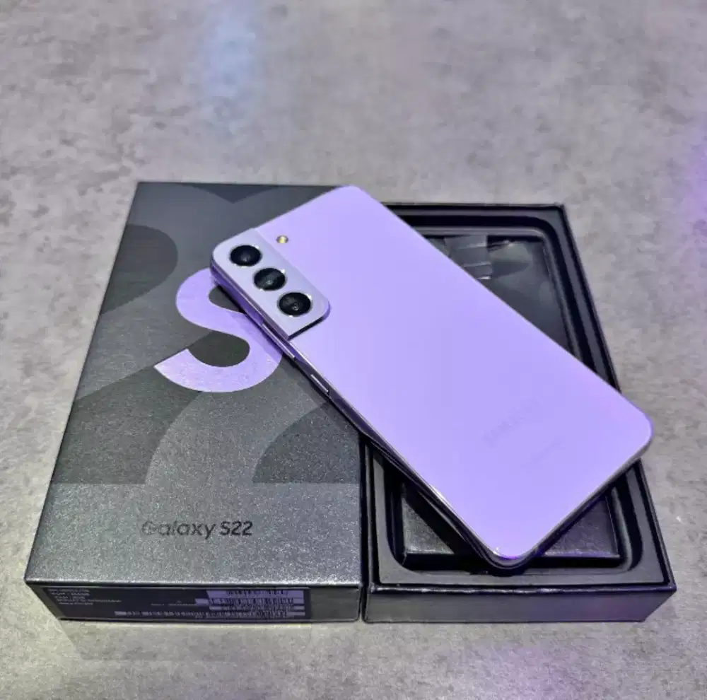 Samsung Galaxy S22 8/256 sein