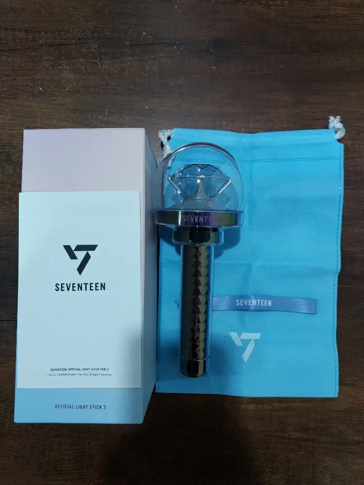 SEVENTEEN Official Lightstick Ver.3