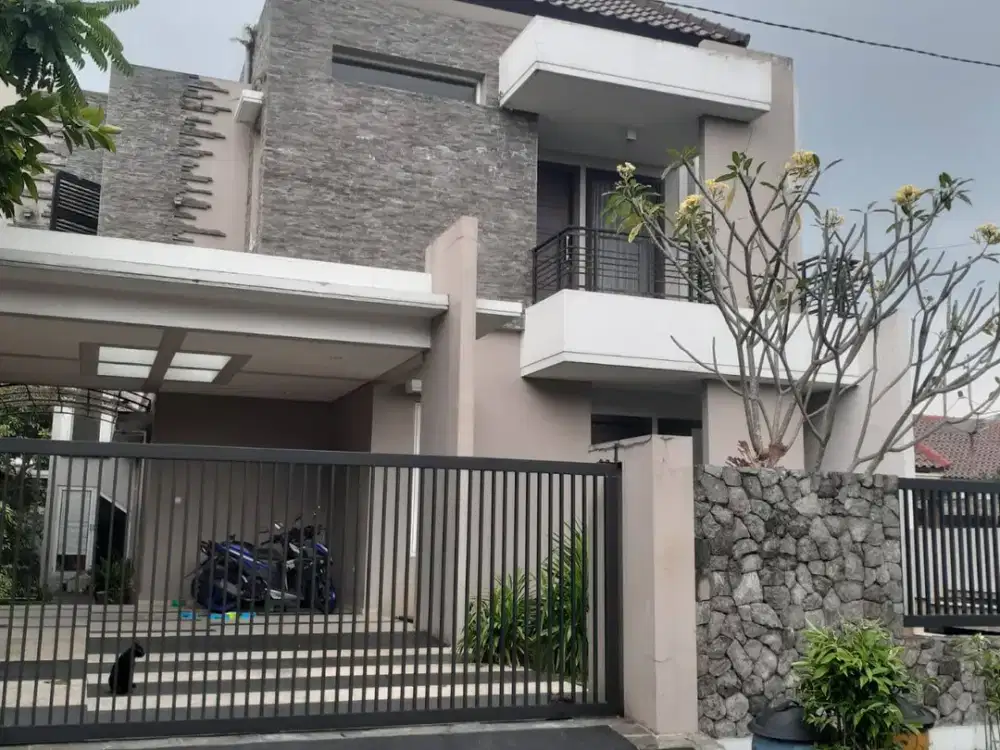 Rumah Minimalis Modern Siap Huni di Papa Papa Suhat Malang