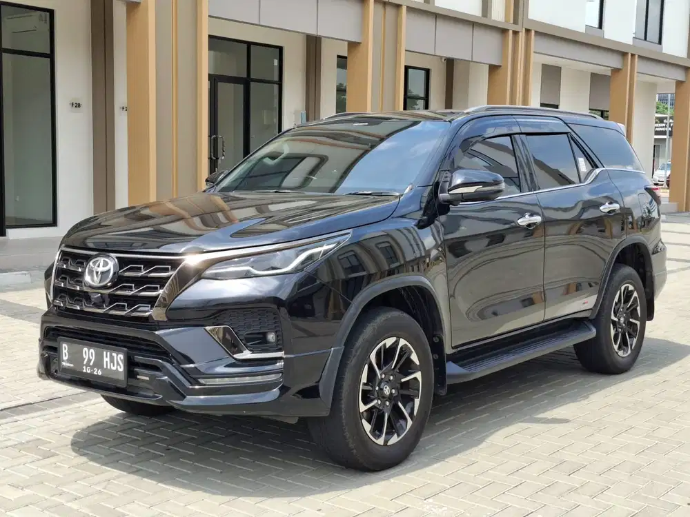 Toyota Fortuner VRZ TRD 2.4 KM 60 rb hitam pjk 10/26