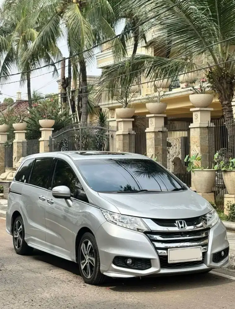 Honda Odyssey Prestige 2014 AT