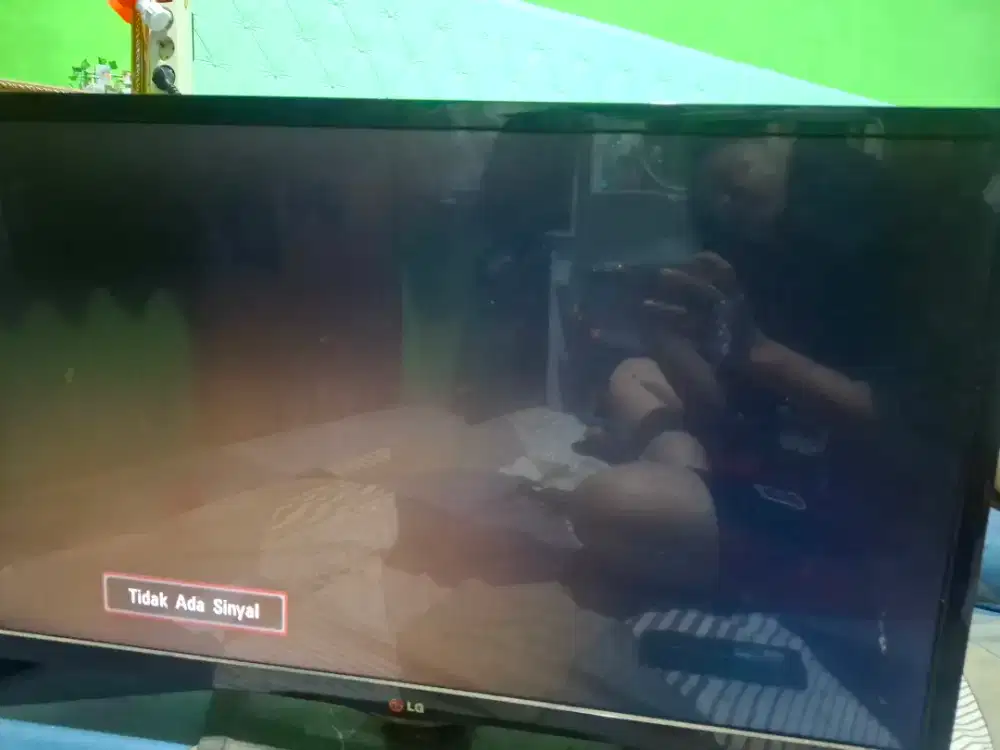 Jual tv kondisi seperti di gambar ,tv pernah di maen fs