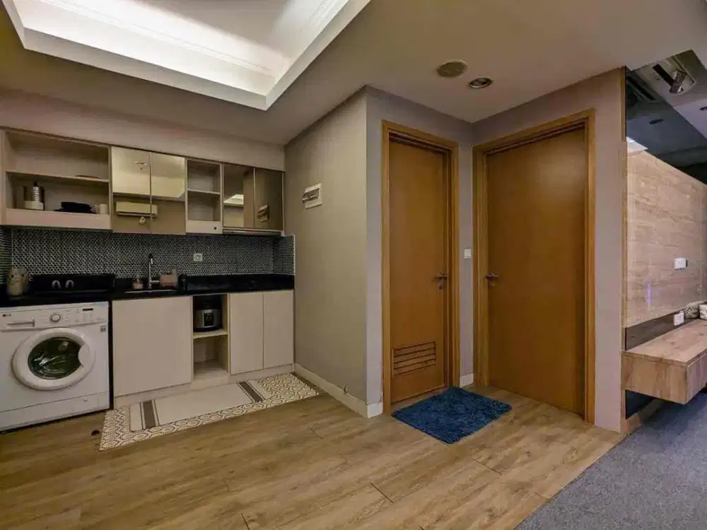 Dijual Cepat Apartemen Lantai Tinggi Full Furnish Siap Huni View Kolam & Golf di The Mansion Kemayoran Jakarta Pusat